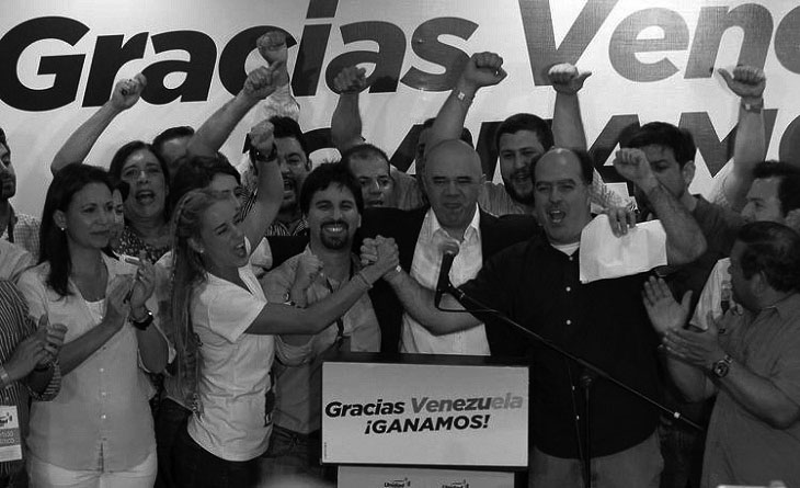 Maduro: La oposición venezolana destruyó a la Asamblea Nacional
