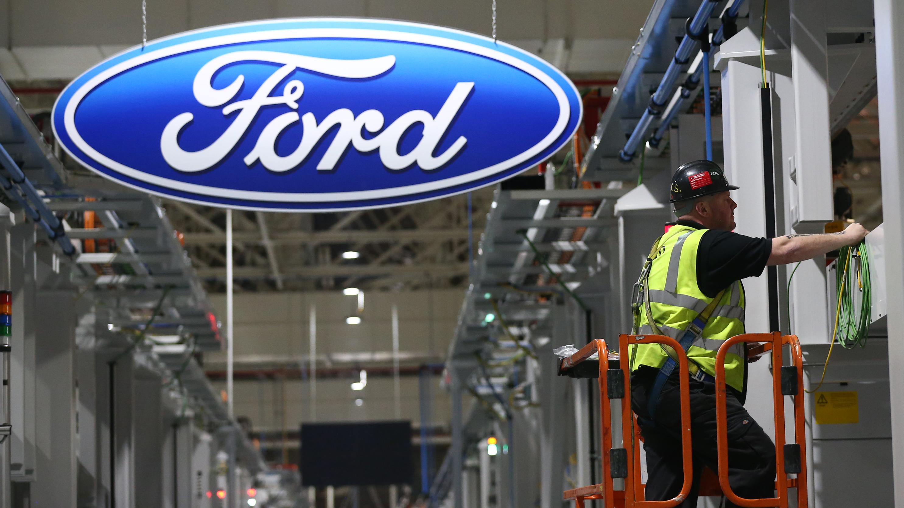 Continúan los despidos masivos en la empresa automovilística Ford