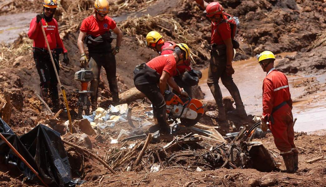 Asciende a 246 cifra de muertos por tragedia minera en Brasil