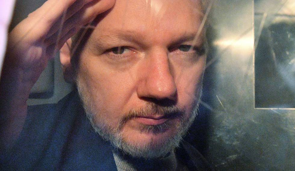 Eurodiputados piden a la Comisión Europea protección para Julian Assange como ‘whistleblower’
