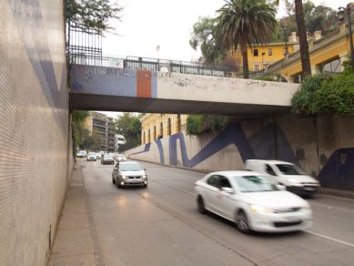 Santiago: Aprueban nombrar como Monumento Histórico el mural del paso bajo nivel Santa Lucía