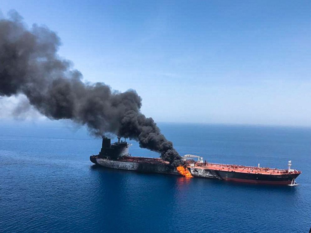 (Video) Todo sobre el supuesto ataque a dos buques petroleros en el golfo de Omán