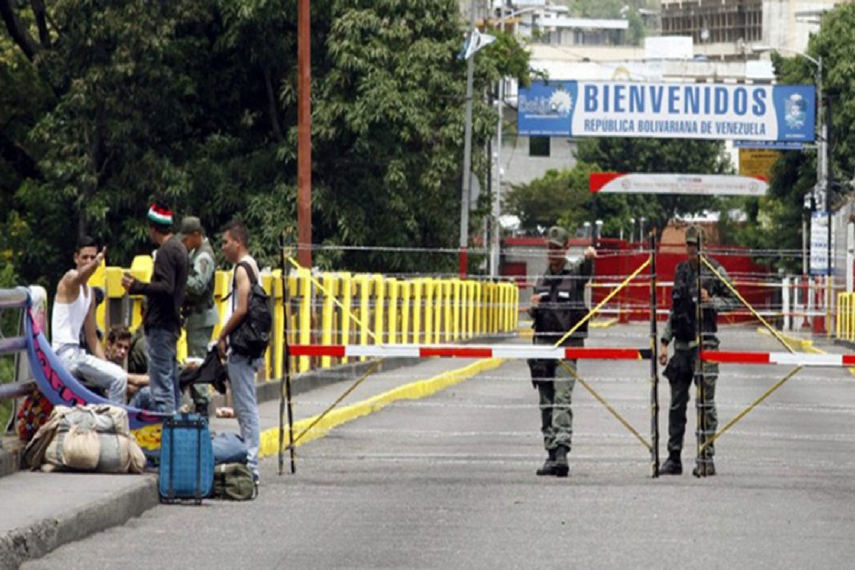 Maduro ordena reabrir los pasos fronterizos con Colombia en el estado Táchira