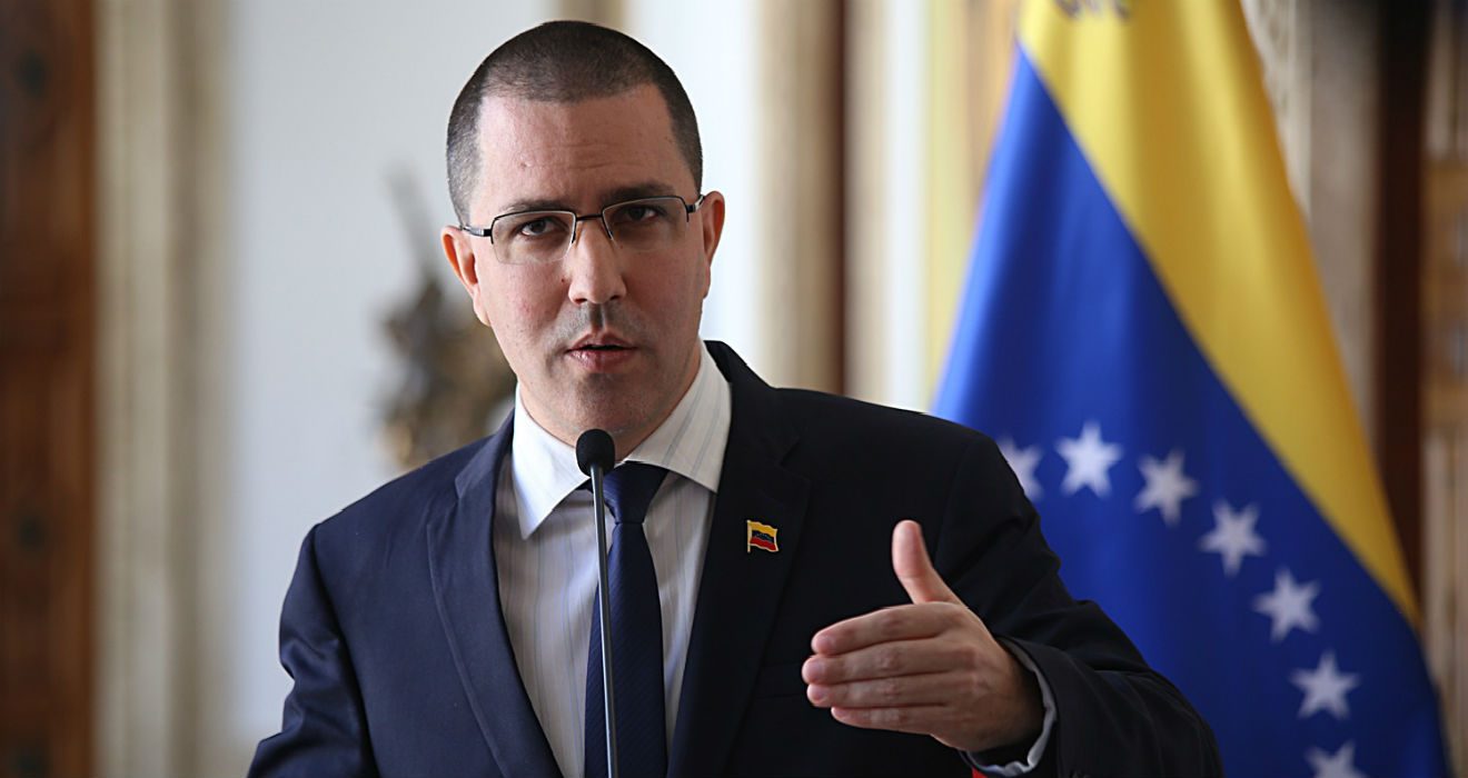 Arreaza: Colombia vincula a Venezuela con el ELN para justificar una guerra