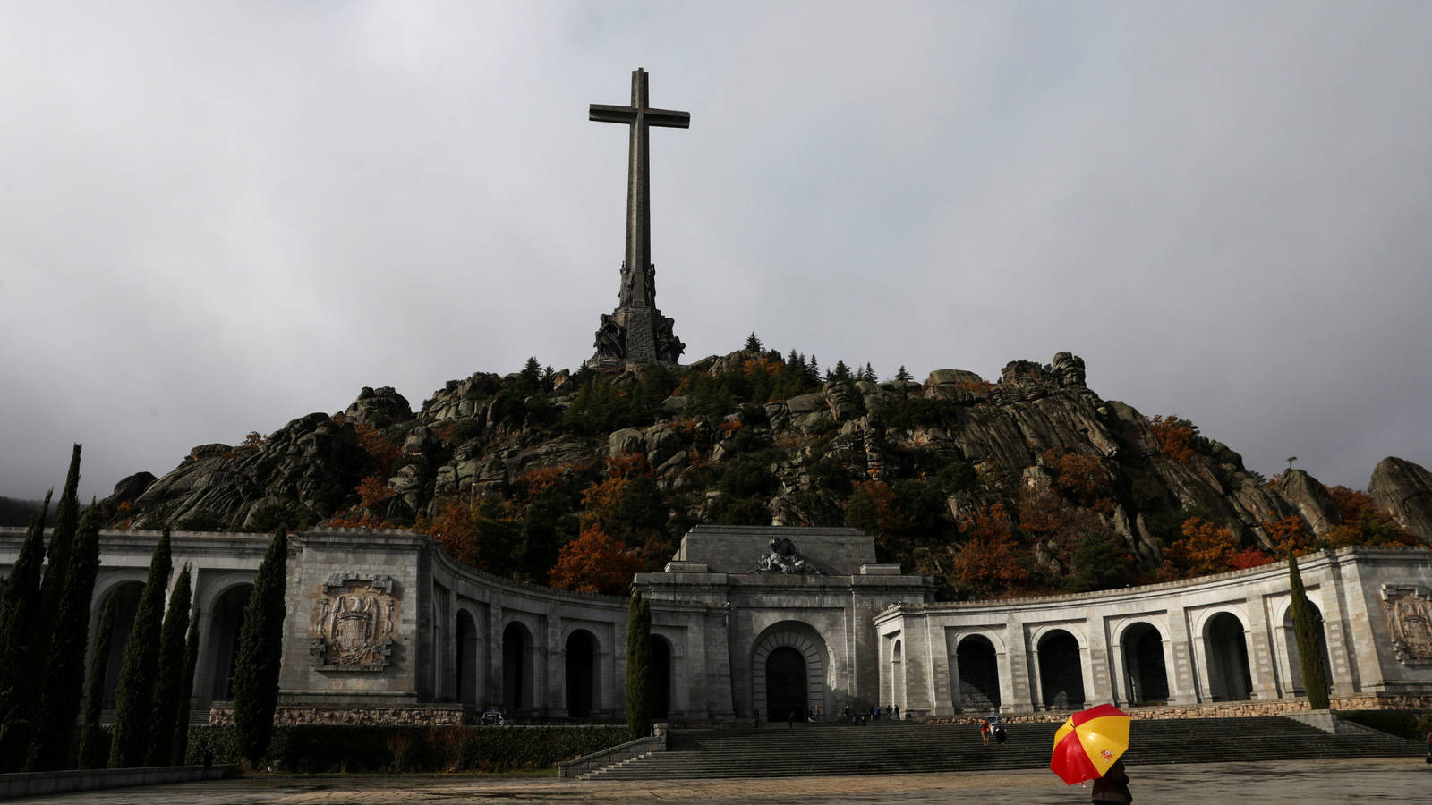 El Tribunal Supremo de España suspende la exhumación de Franco