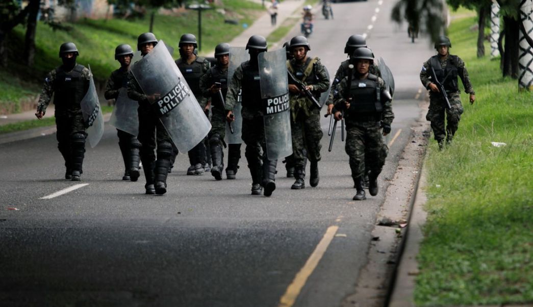Policía hondureña viola soberanía universitaria y dispara contra estudiantes