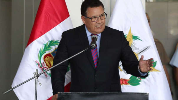 Murió ministro de la Defensa de Perú tras sufrir un ataque cardíaco