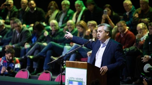 Alberto Fernández advierte que revisará los acuerdos firmados por Macri