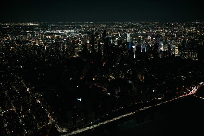 (Video+Fotos)Así fue el apagón que dejó a miles de personas sin luz en Nueva York