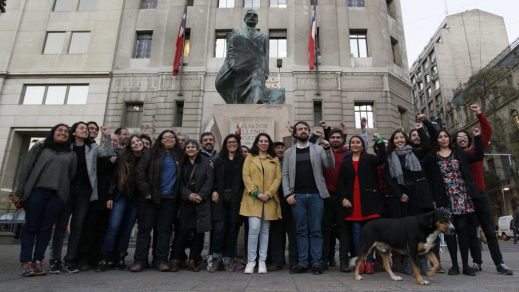 Convergencia Social inicia recolección de firmas con despliegue de Boric y Sharp