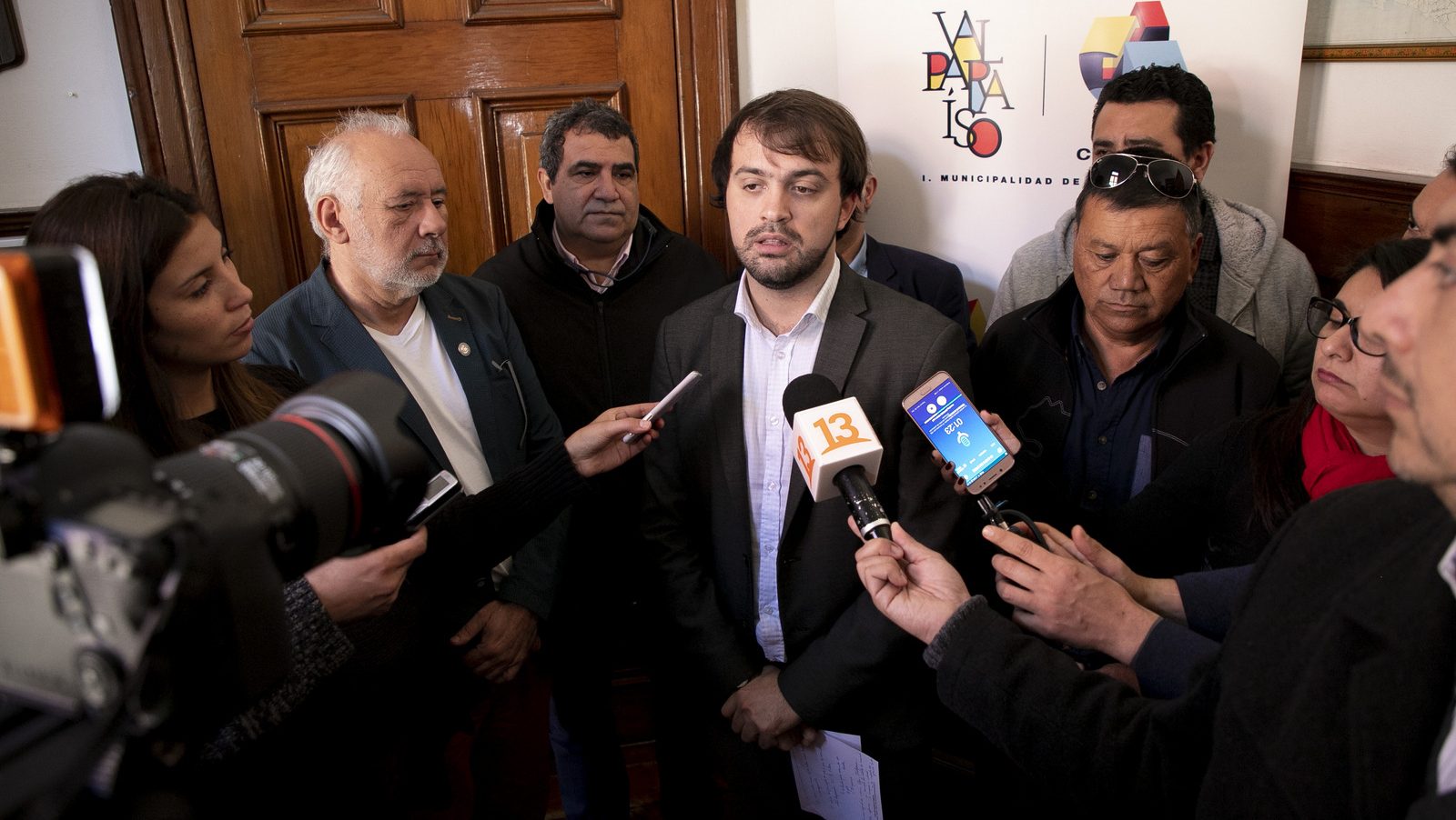 Tribunal declara admisible querella por agresiones contra alcalde de Valparaíso, Jorge Sharp