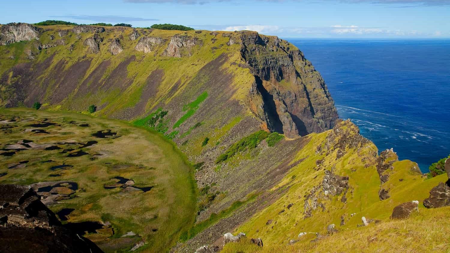 Comunidad Rapa Nui denuncia que el Gobierno de Piñera les quiere quitar la administración del parque de la isla