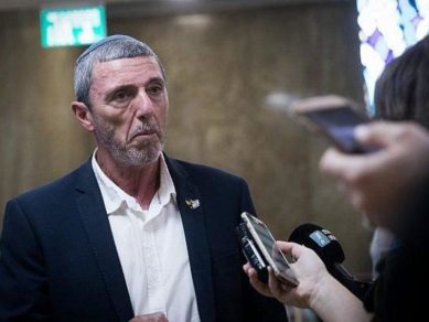 Ministro de Educación israelí sugiere aplicar terapia de reorientación a personas LGBTI