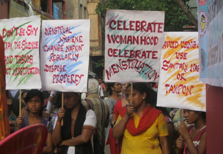 India: mujeres forzadas a suprimir su menstruación para asegurar la productividad laboral