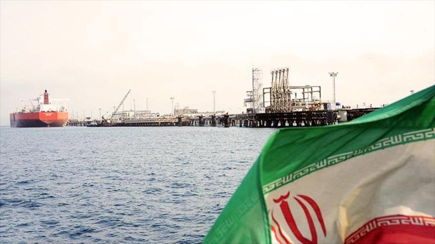 Irán comienza a transportar el petróleo sin pasar por el estrecho de Ormuz