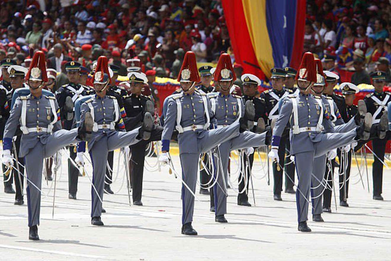 Venezuela rechaza declaraciones insultantes de John Bolton contra la FANB