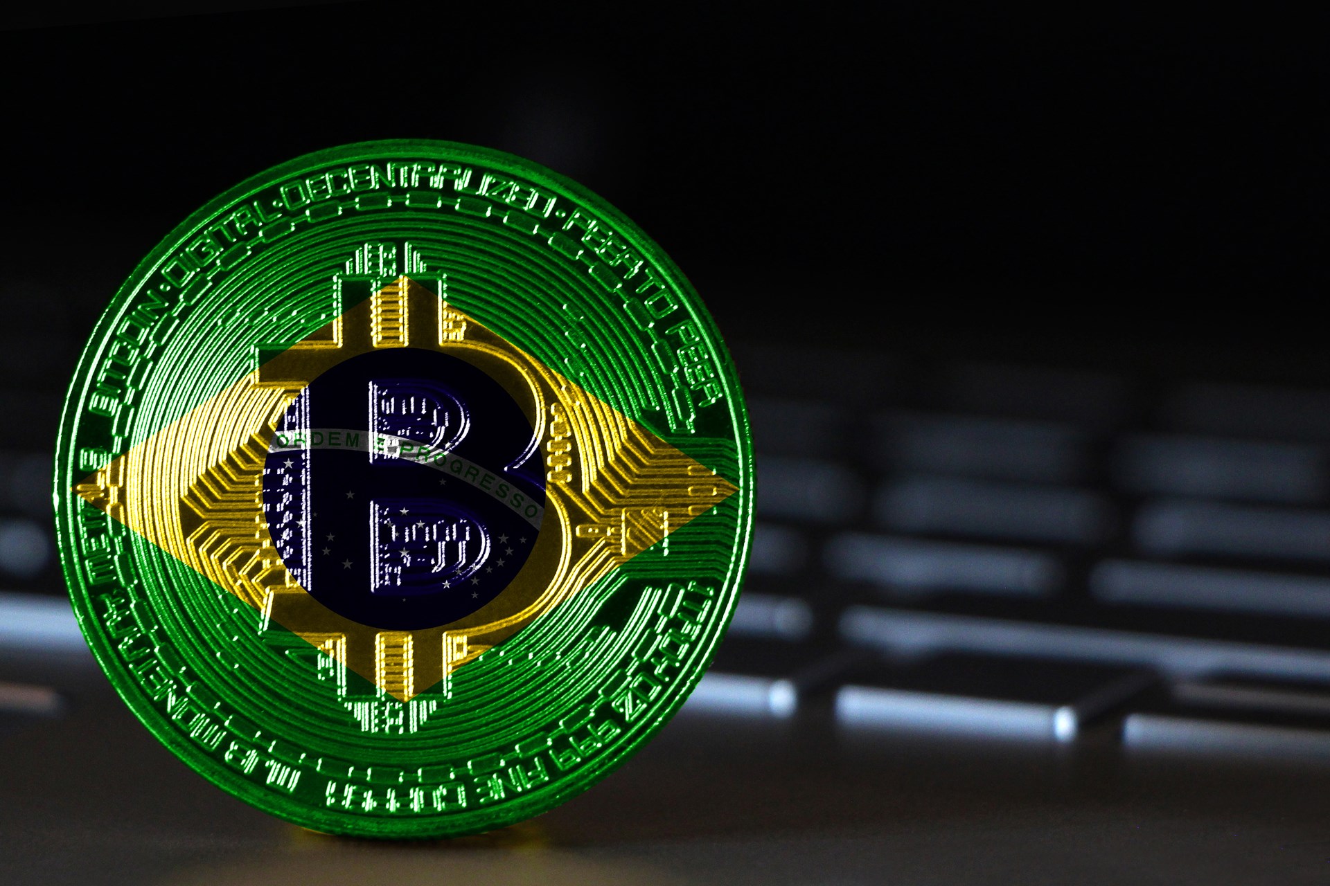 Brasil: entra en vigencia obligación de informar al fisco operaciones con criptomonedas