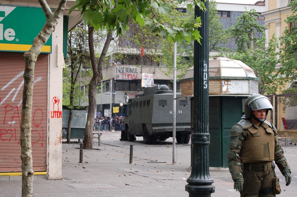 Denuncian continuidad de violencia policial contra estudiantes del Instituto Nacional