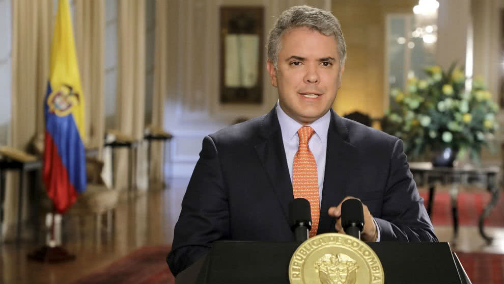 Organismo electoral colombiano abre investigación contra Duque