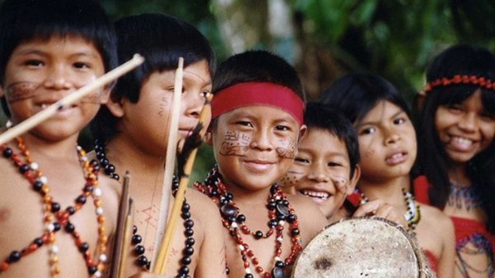 Día internacional de los pueblos indígenas: Guardianes de la cultura ancestral