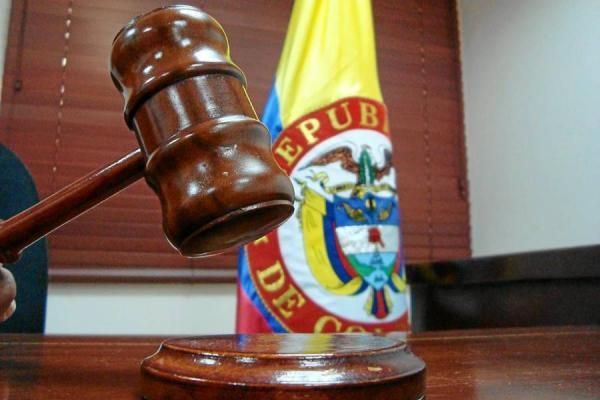 Tribunal de Paz suspende beneficios y ordena captura de líderes de las FARC-EP que retomaron las armas