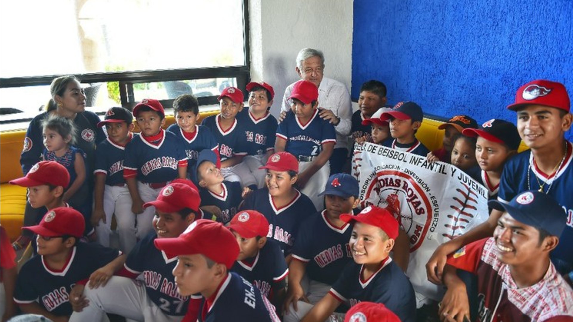 En marcha proyecto para rehabilitar estadios e iniciar escuelas de beisbol en México