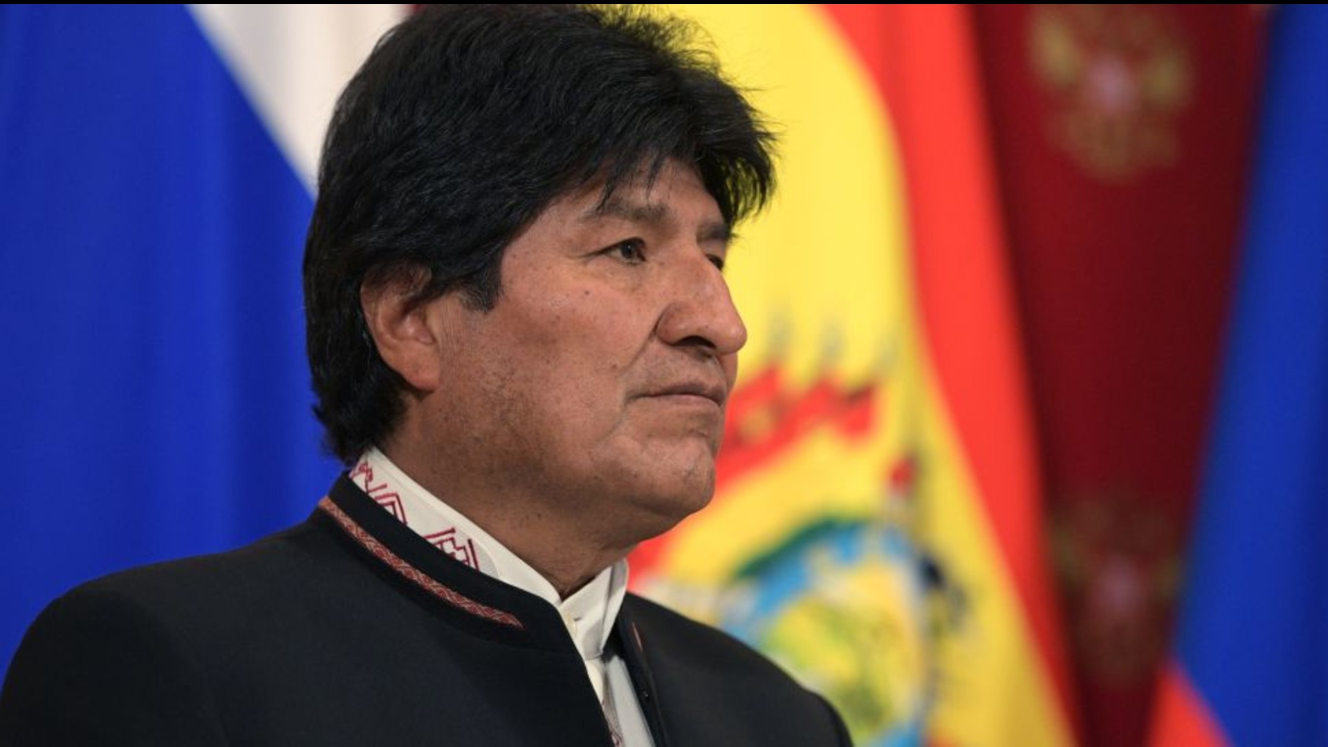 Mientras Bolsonaro busca culpables, Evo Morales contrata un avión supertanque para combatir incendios
