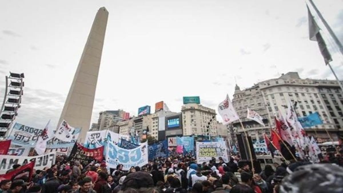 Pueblo de Argentina retoma las calles por crisis económica y social