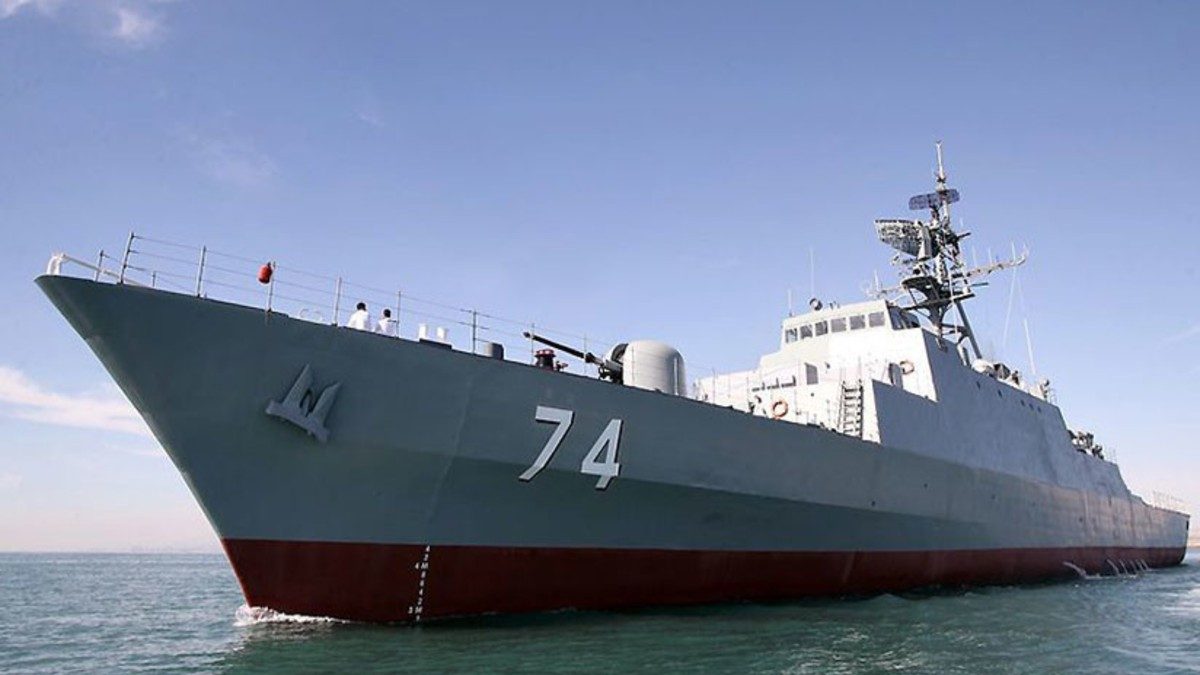Irán despliega un destructor en el golfo de Adén para proteger sus barcos