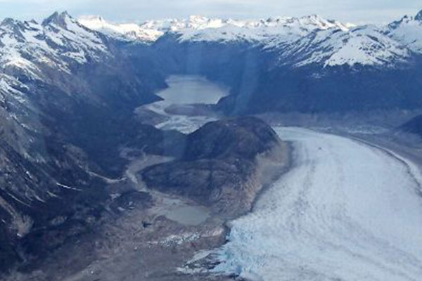 «Si Chile no ha tenido una Ley de Glaciares ha sido a consecuencia del sector minero y su influencia»