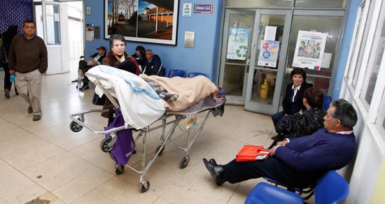 Crisis en hospitales públicos: Ministerio de Salud acusa «colusión» de proveedores ante falta de insumos