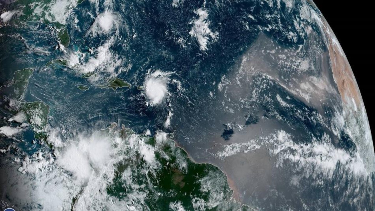 El huracán Dorian podría entrar a La Florida como categoría 4