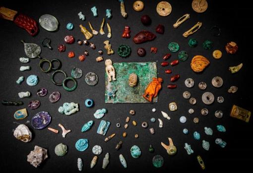 Hallan en Pompeya un tesoro de joyas y amuletos contra la mala suerte