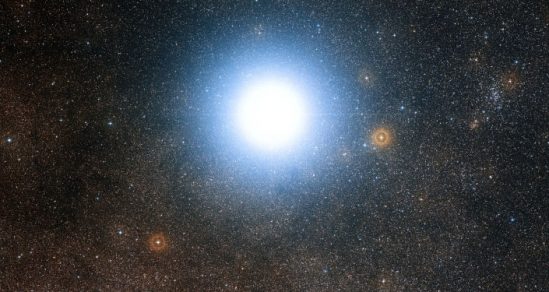 ¿Un lugar para vivir? Descubren exoplaneta con temperatura adecuada para posible presencia de agua