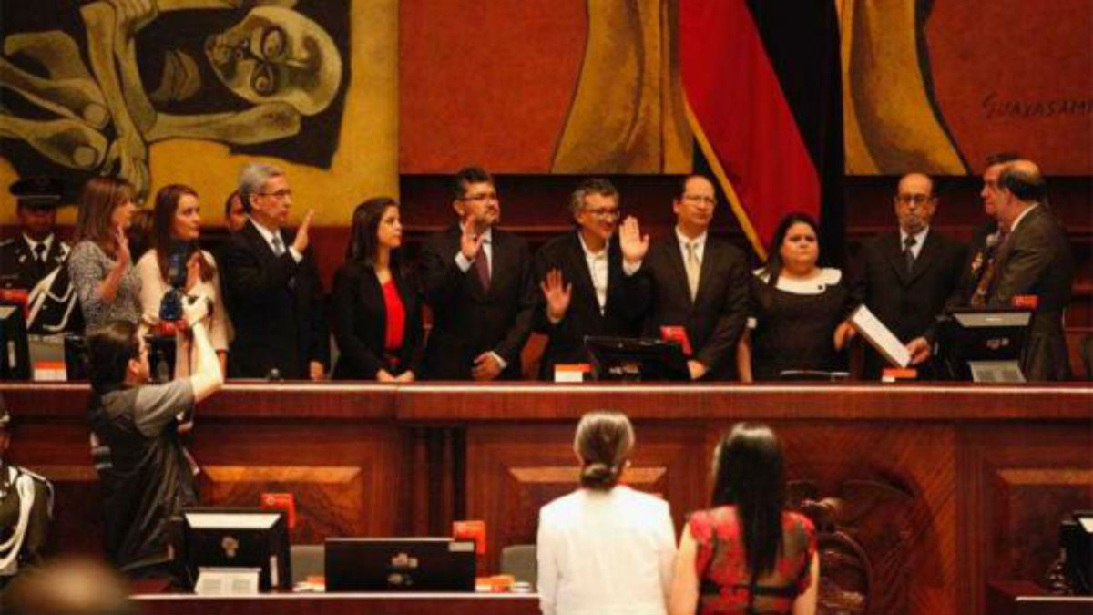 Parlamento de Ecuador inicia debate de Ley Económica enviada por Moreno
