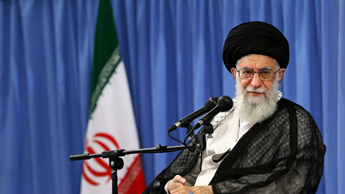 El líder supremo iraní descarta negociaciones con EEUU a cualquier nivel