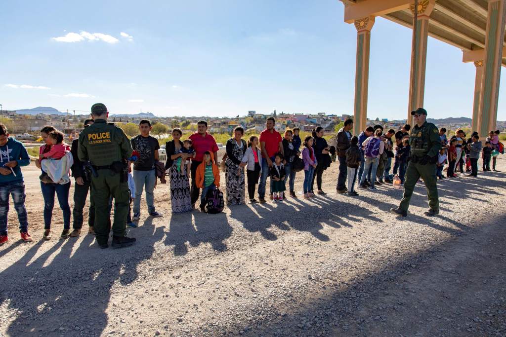 Trump suspenderá «temporalmente» la inmigración a EE. UU.