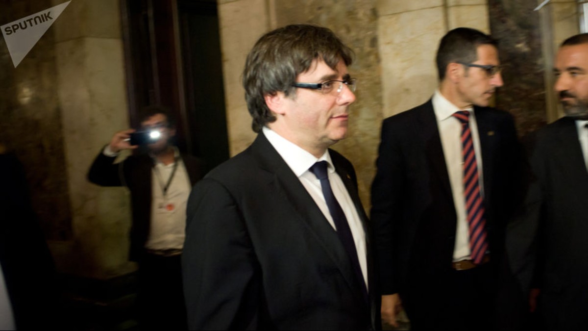 Puigdemont: «La voluntad del pueblo es la base de la autoridad del poder público»