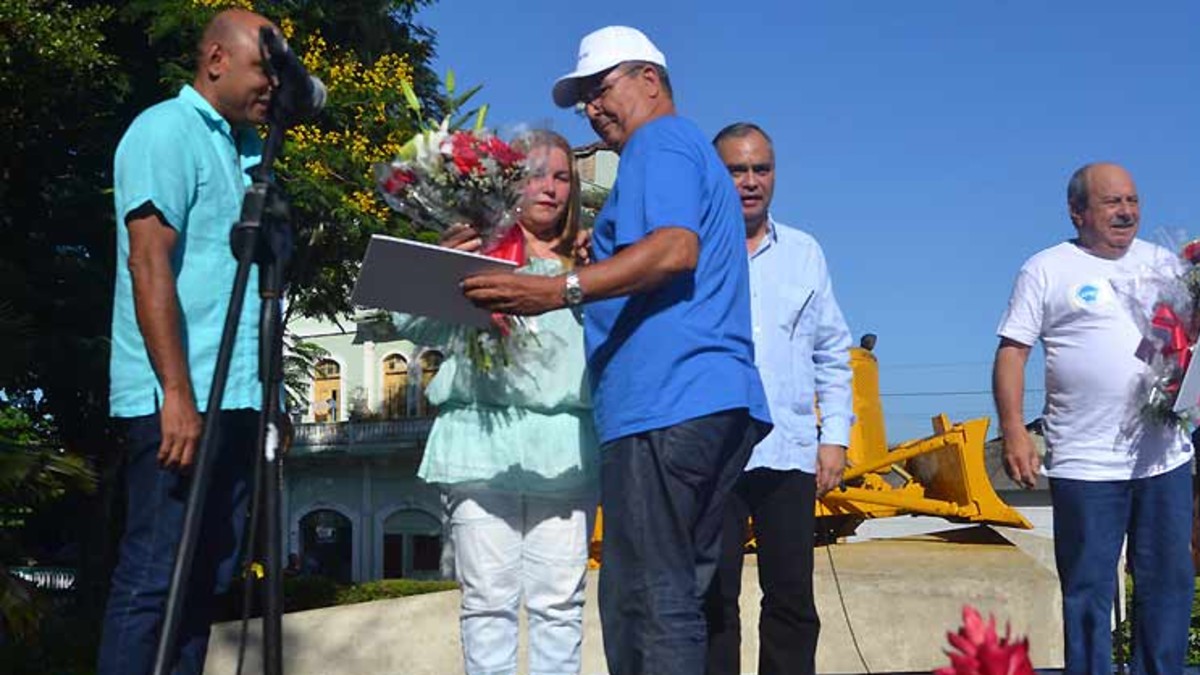 Escuelas cubanas de educación física celebran 50 aniversario formando profesores y entrenando a sus ciudadanos