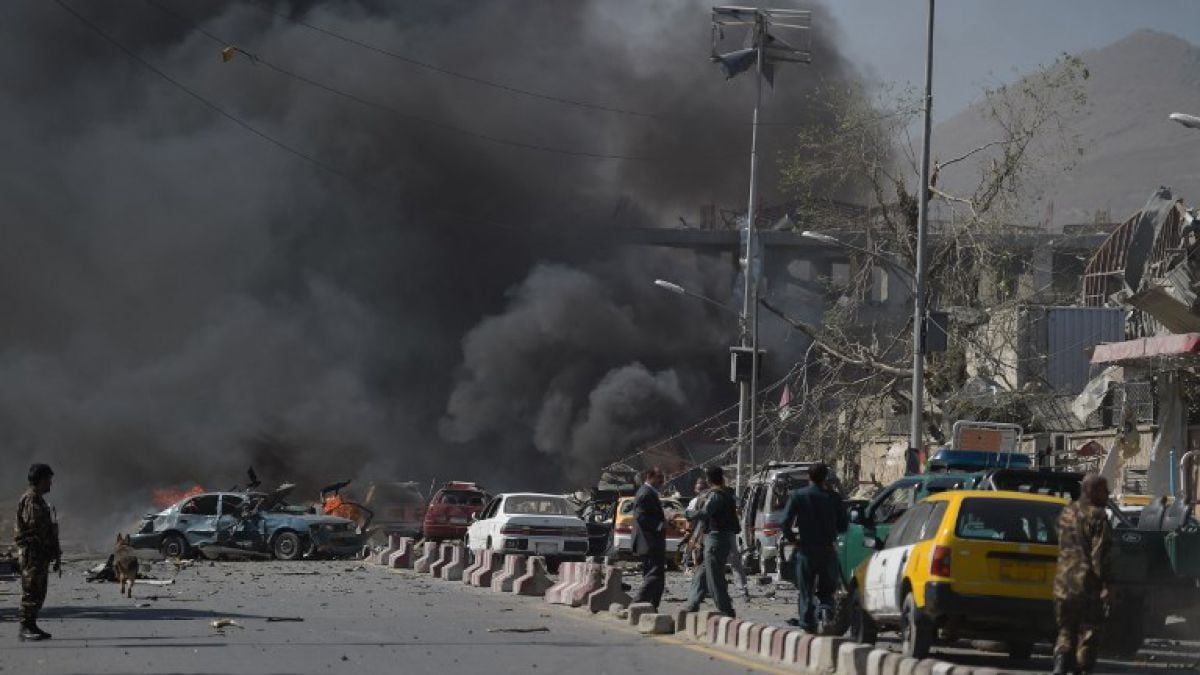 Al menos 24 muertos y 31 heridos por explosión en acto de campaña del presidente afgano