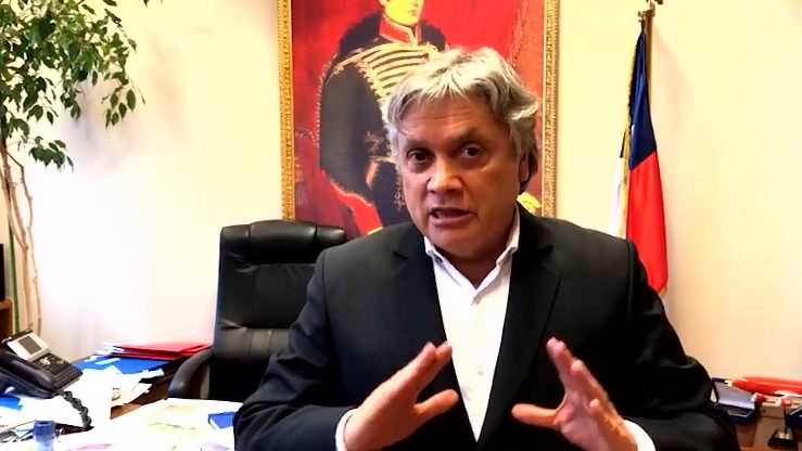 Senador Navarro pide a Piñera declarar Persona Non Grata a Bolsonaro