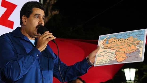 Maduro exige a la oposición que deje  de «negociar» el Esequibo para continuar el diálogo