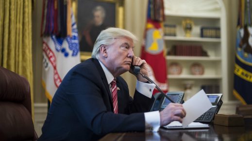 Trump califica de «golpe de Estado» la investigación oficial de su juicio político