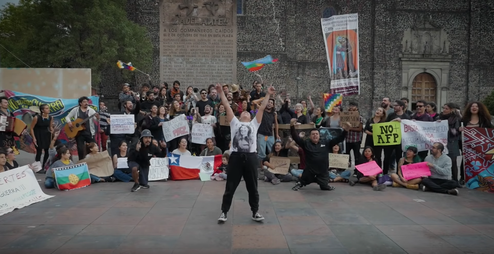 Comunidad chilena en Ciudad de México abraza a nuestro pueblo con emotiva versión de “El Derecho de Vivir en Paz”