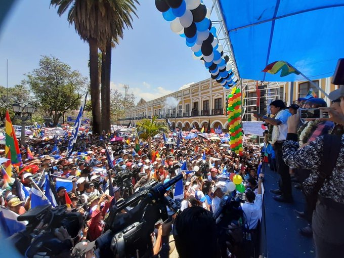 ¡Ya es oficial! Evo gana en primera vuelta las elecciones en Bolivia