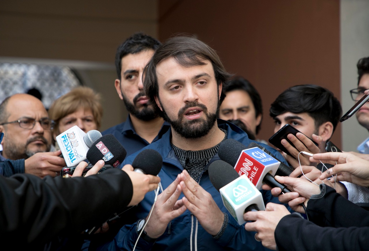 Sharp responsabiliza al Gobierno tras lamentable resultado de las manifestaciones y toque de queda en Valparaíso