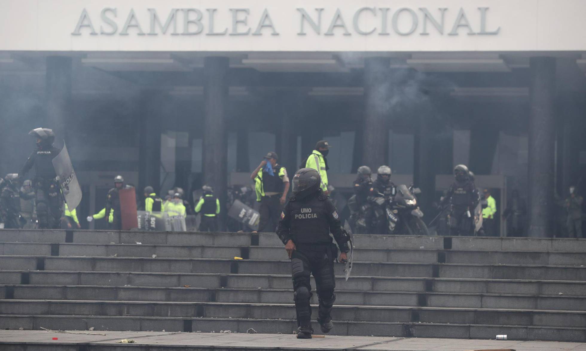 Moreno arrecia medidas contra manifestantes: Restringe libre tránsito y movilidad en todo Ecuador