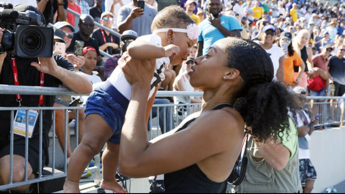 Allyson Felix rompe el récord mundial con medallero de oro