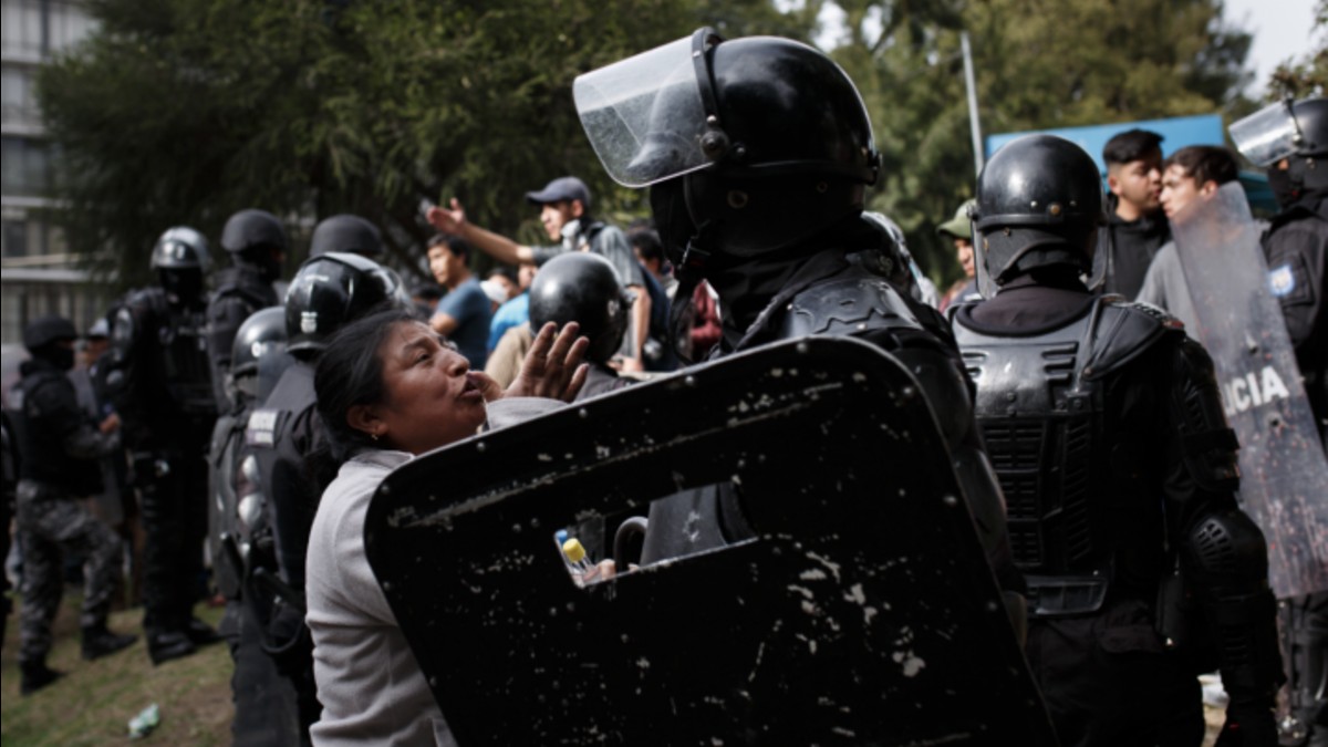 Organización indígena ecuatoriana denuncia violencia por parte de cuerpos de seguridad durante protestas