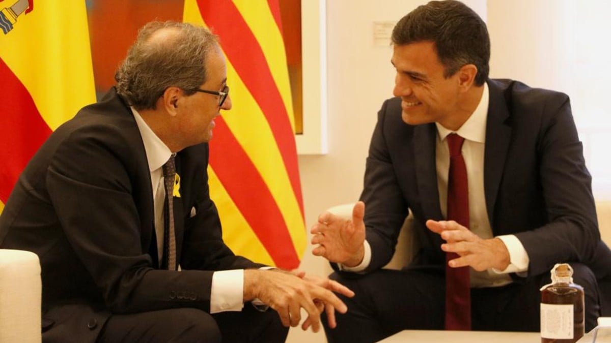 Sánchez y Torra conversan en torno al conflicto Catalán